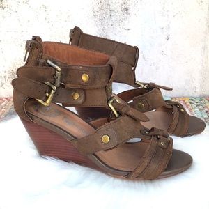 ❗DONATING Feb 1 ❗ Jeffrey Campbell Buckle Strap Wedge Sandals